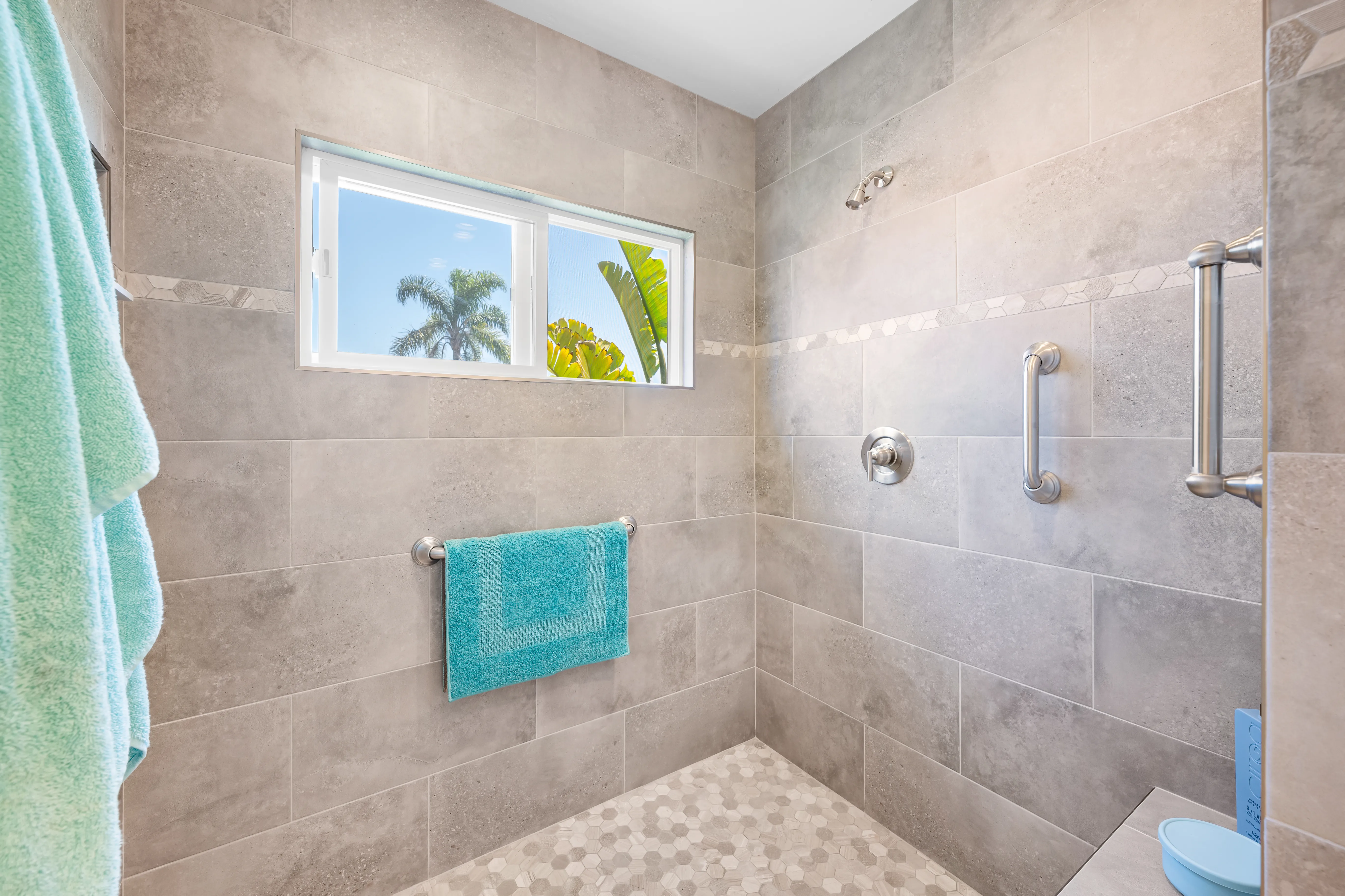 Bay Leaf Drive bathroom remodel by Guild Builders photo 2