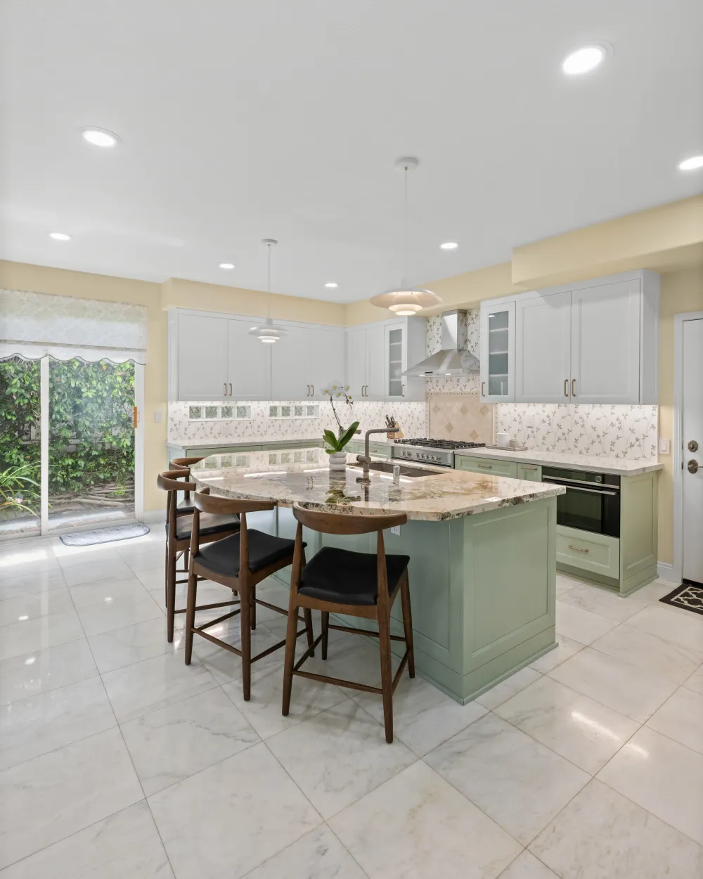 Baywind Point kitchen remodel photo 8