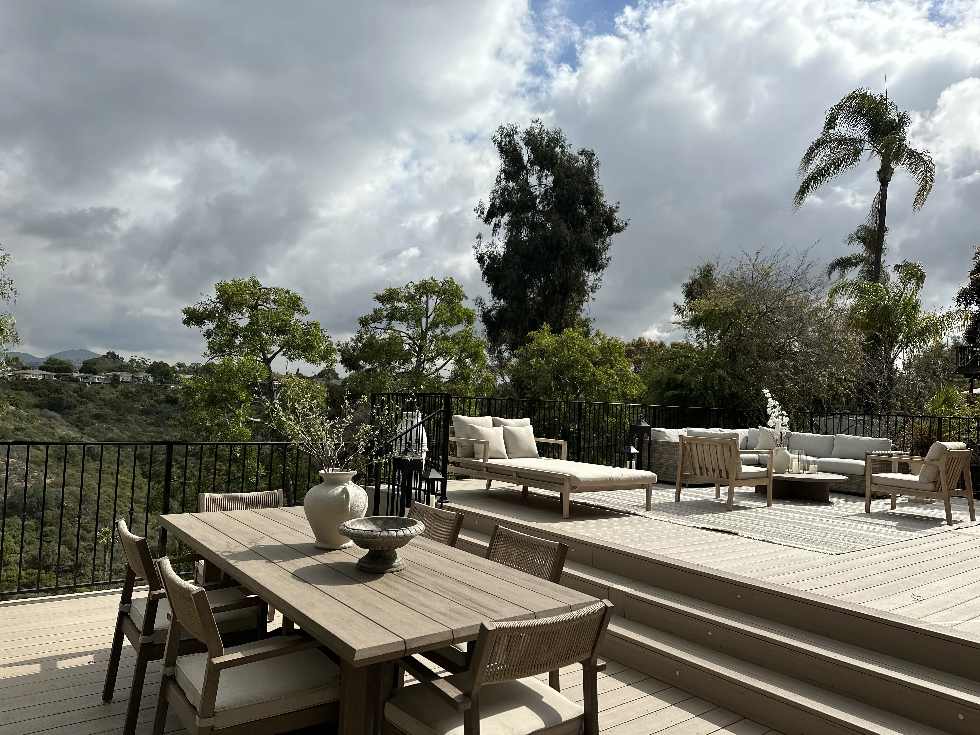 Constance Drive deck photo 1