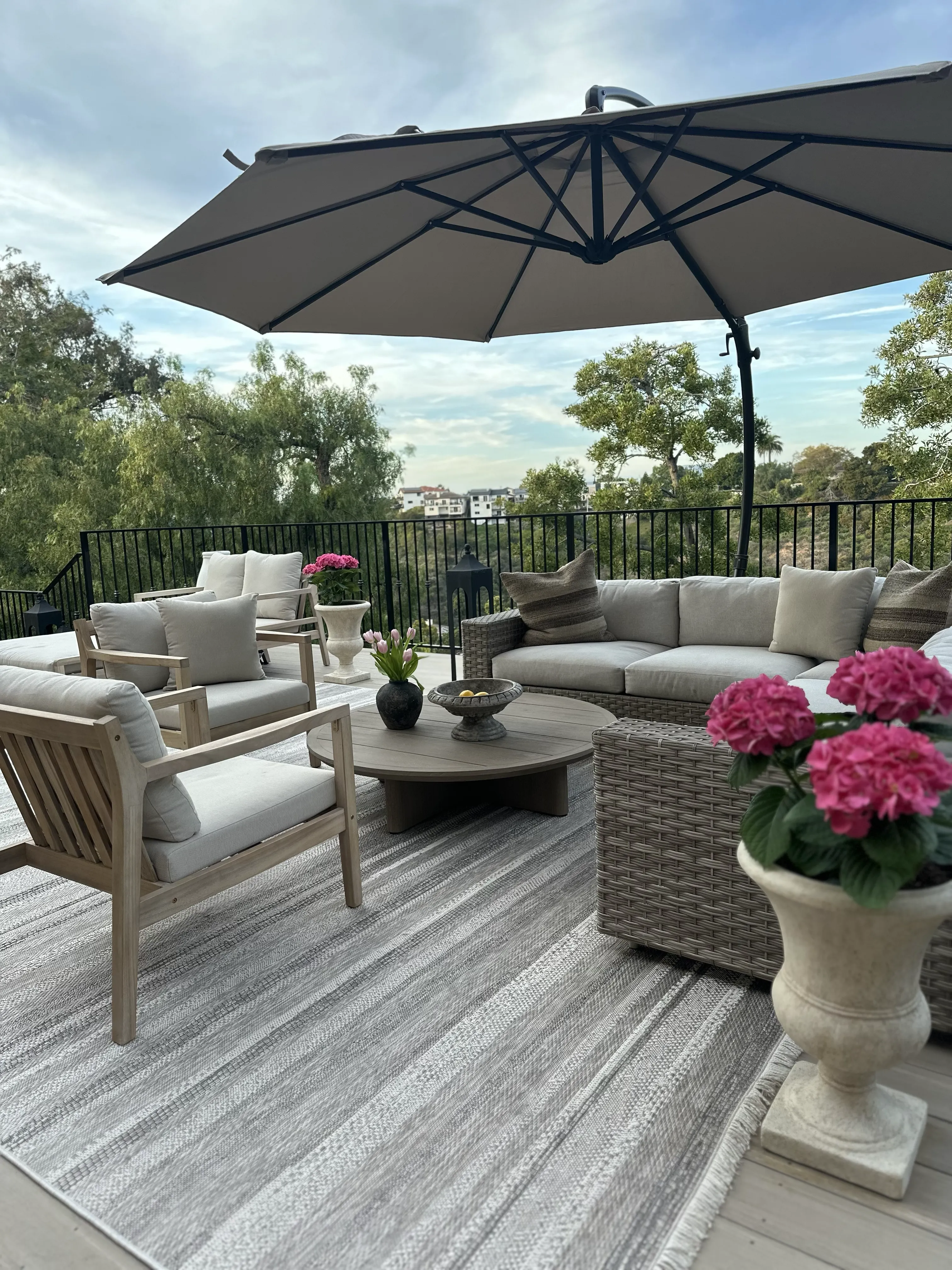 Constance Drive deck photo 3