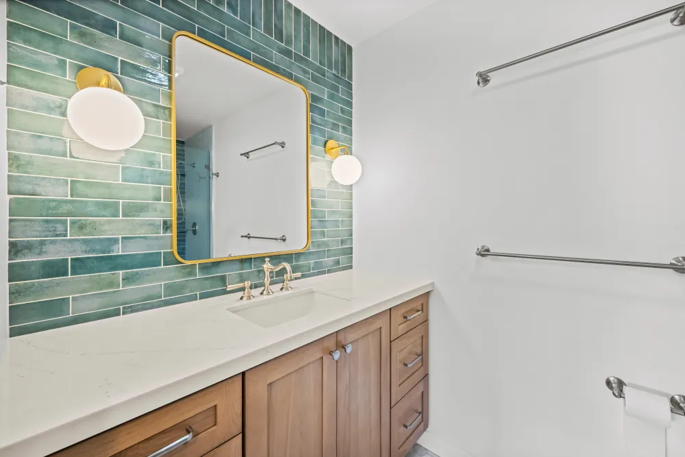 Dixie Drive bathroom remodel photo 18