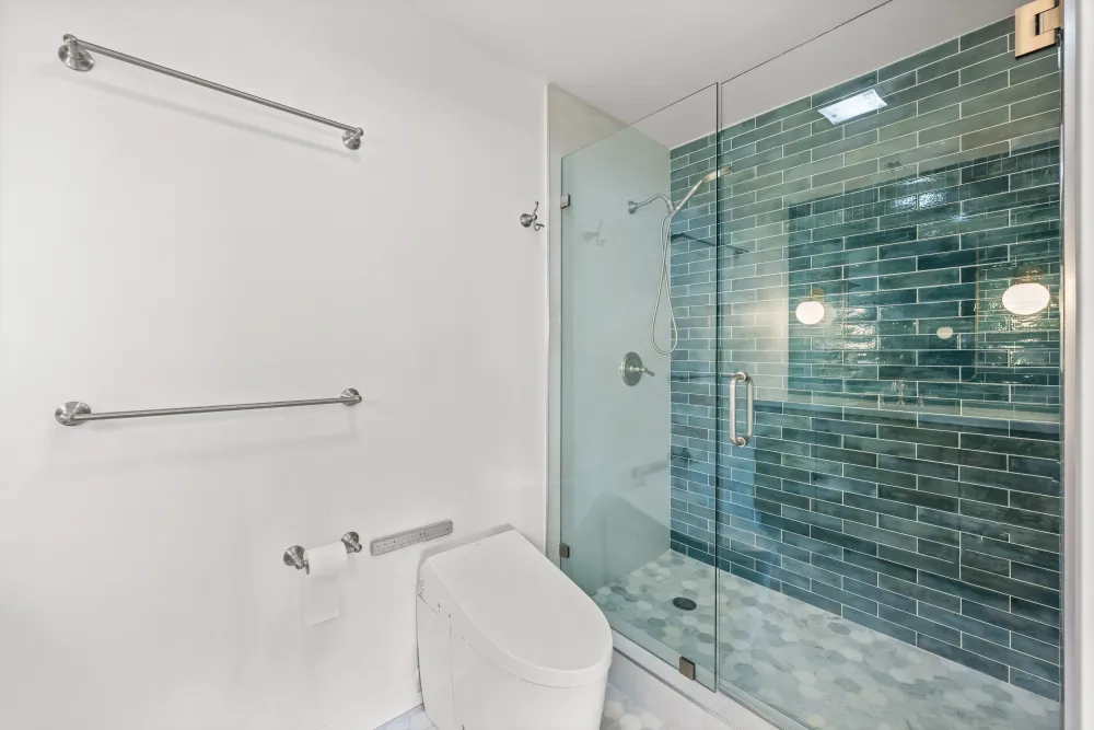 Dixie Drive bathroom remodel photo 19