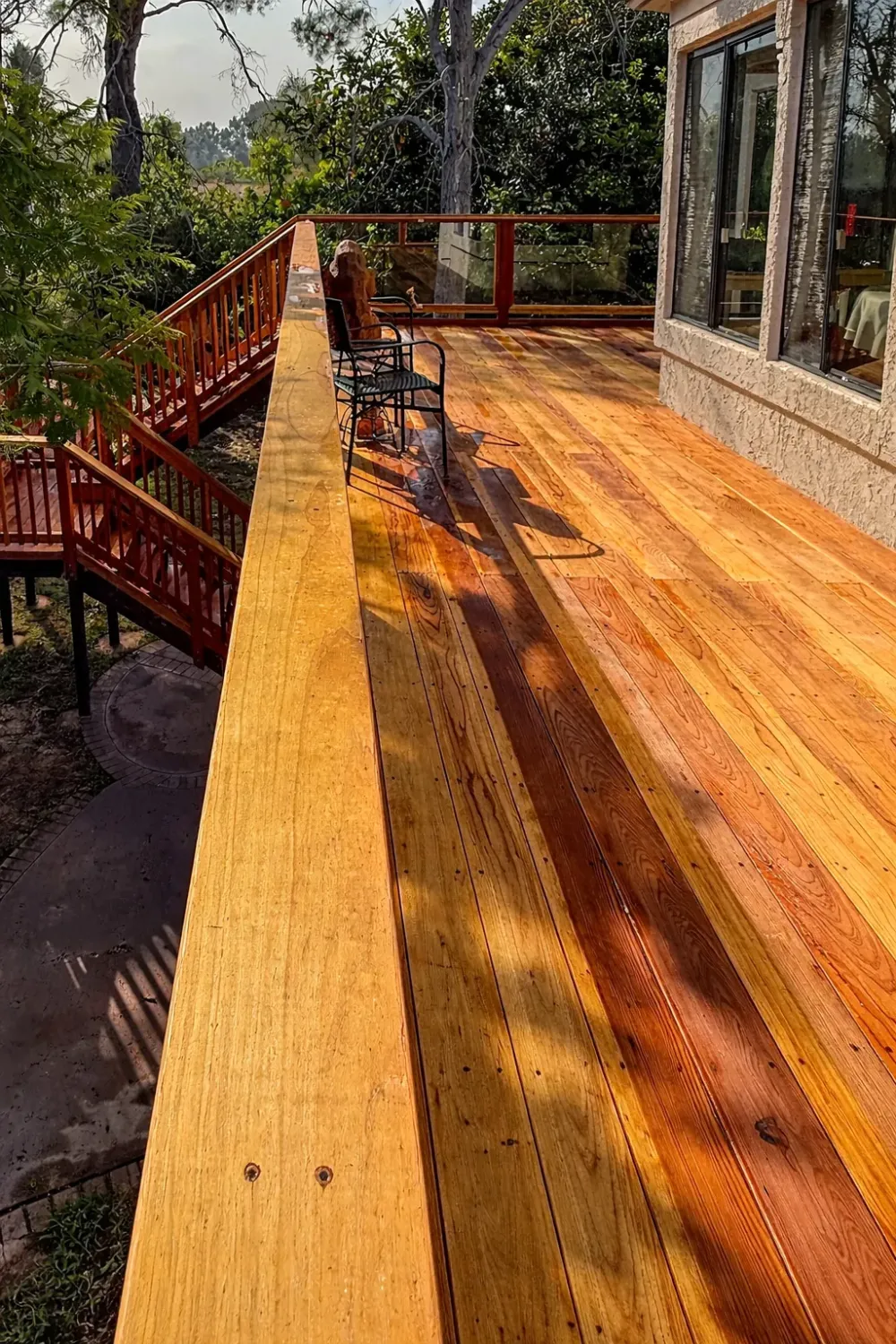 Hill Street deck photo 3