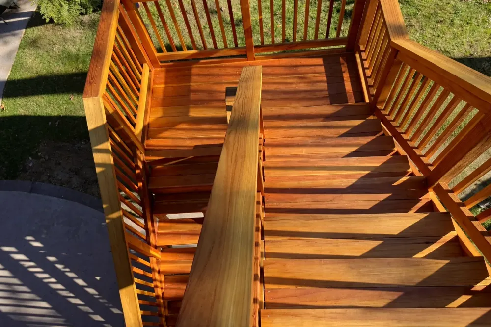 Hill Street deck photo 4