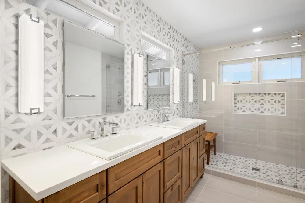 Kingsfield Court bathroom remodel photo 8