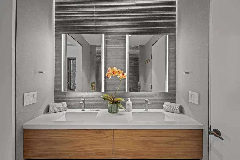 Tara Way bathroom remodel by Guild Builders photo 2