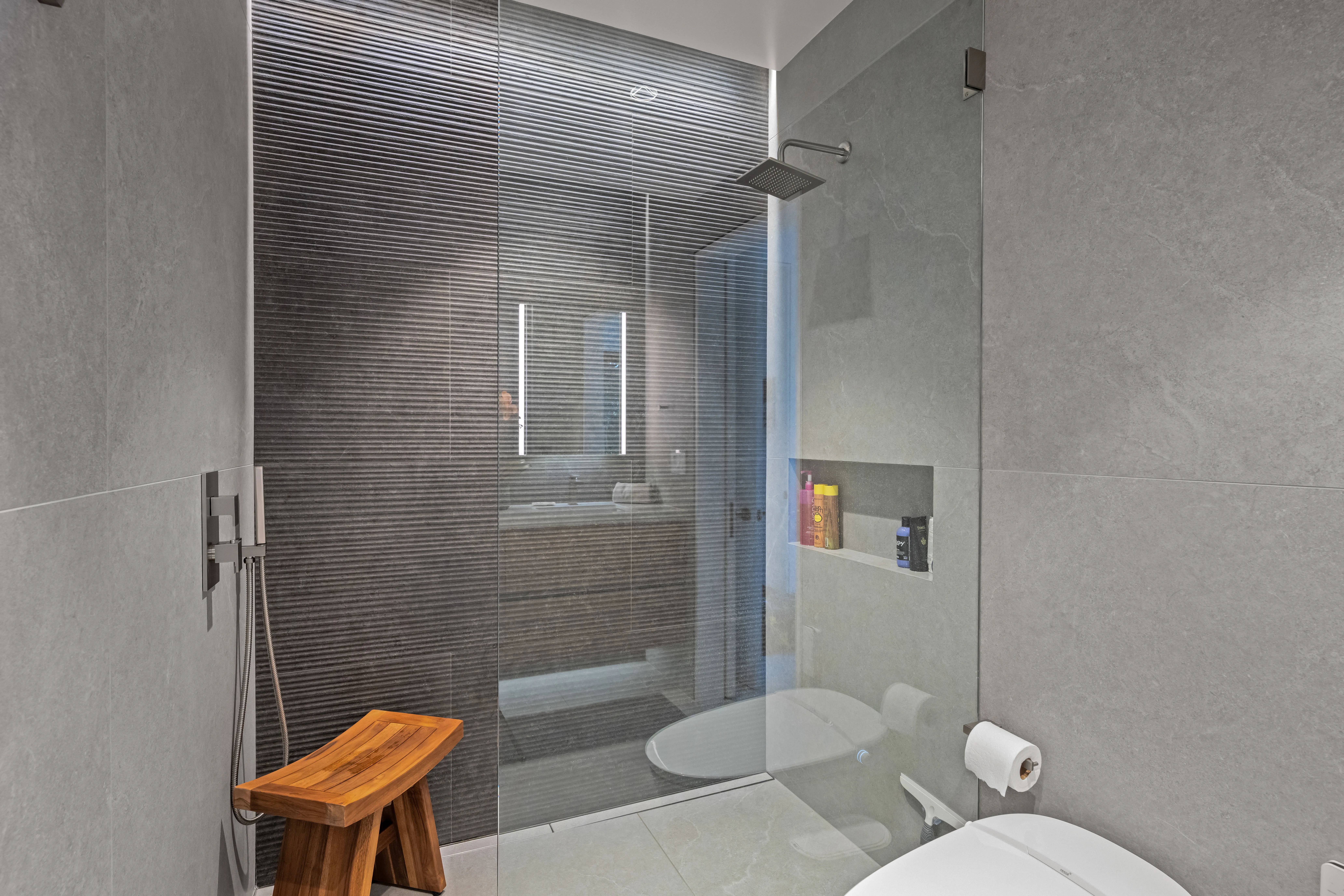 Tara Way bathroom remodel by Guild Builders photo 3